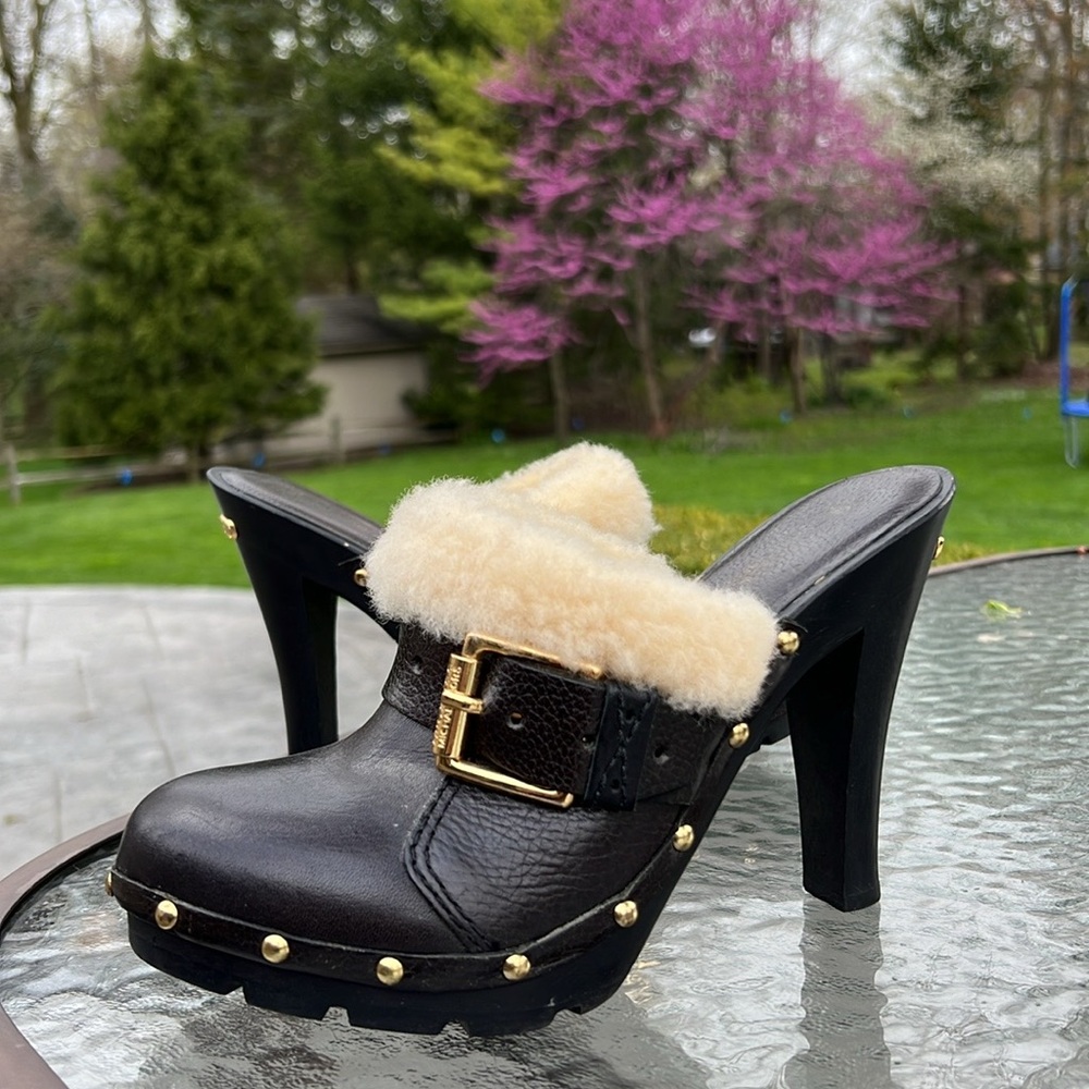 MICHEAL KORS CLOGS SLIP ON HIGH HEELS